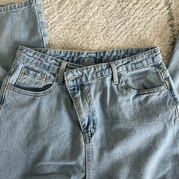 Baggy Wide-Leg Jeans - Picture 4 of 7